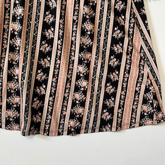Everly Floral Dress‎ Size Medium Black Pink Roses Boho Girly - Picture 7 of 16